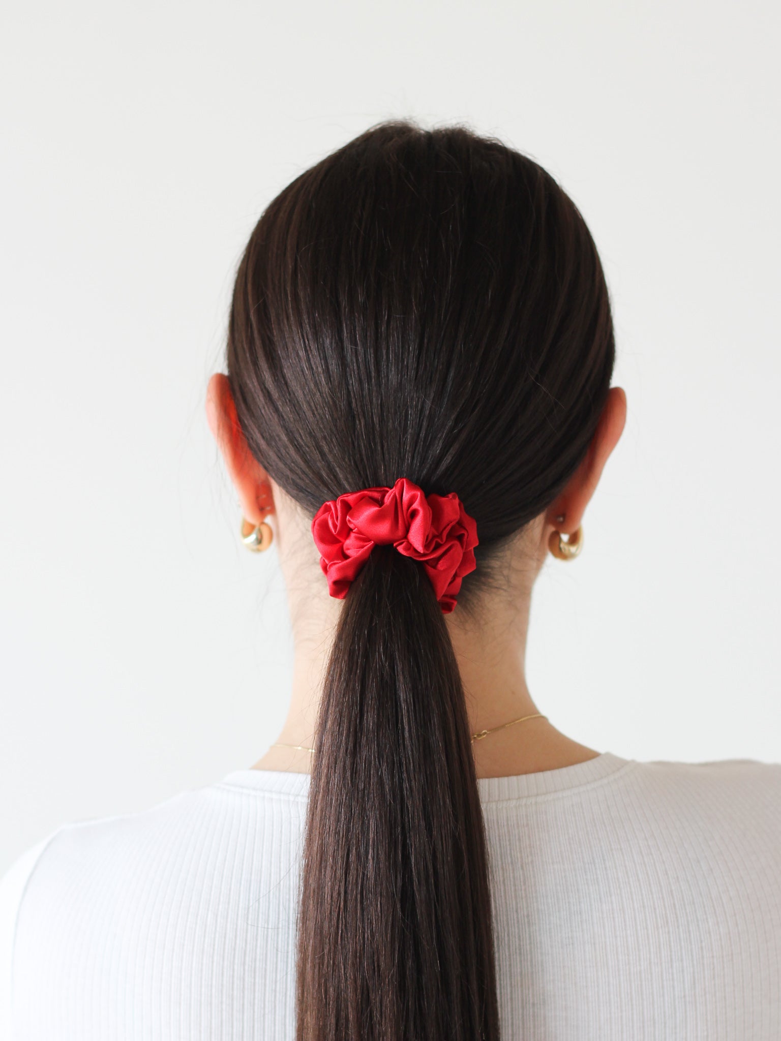 Mini saténová scrunchie - Berrie red