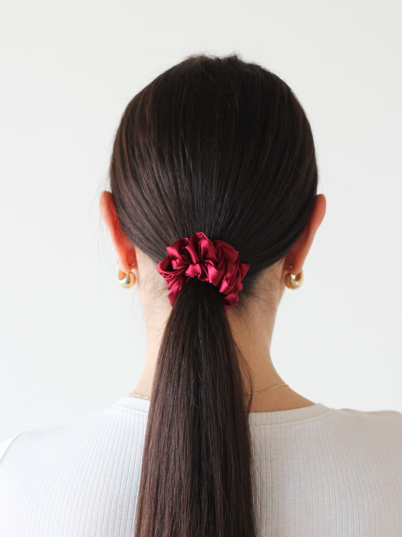 Mini saténová scrunchie - Cabernet sauvignon