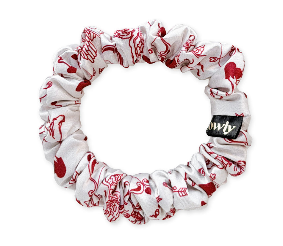 Mini saténová scrunchie - Amor