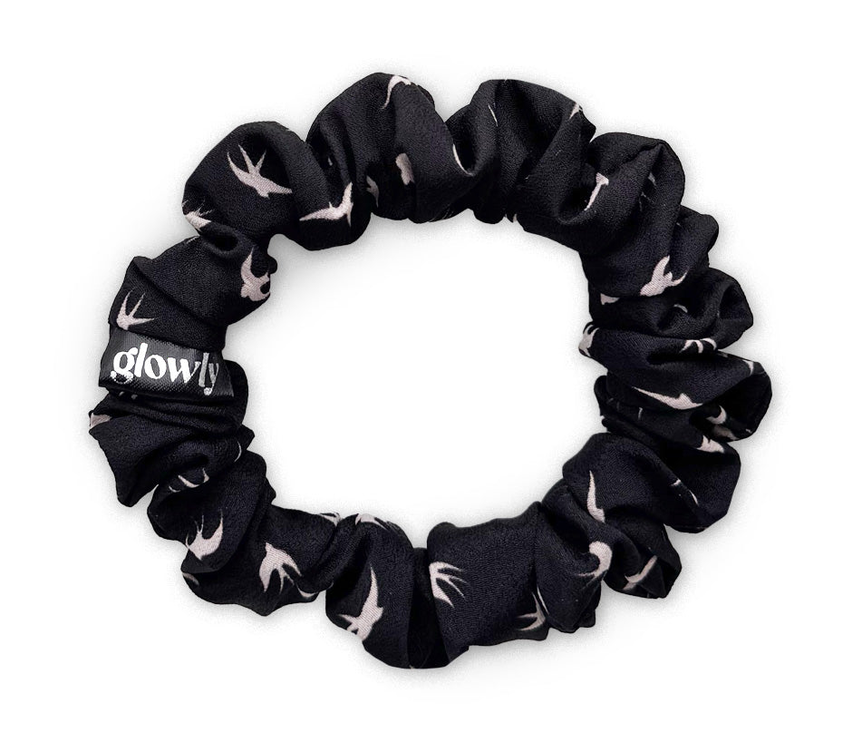 Mini saténová scrunchie - Raven