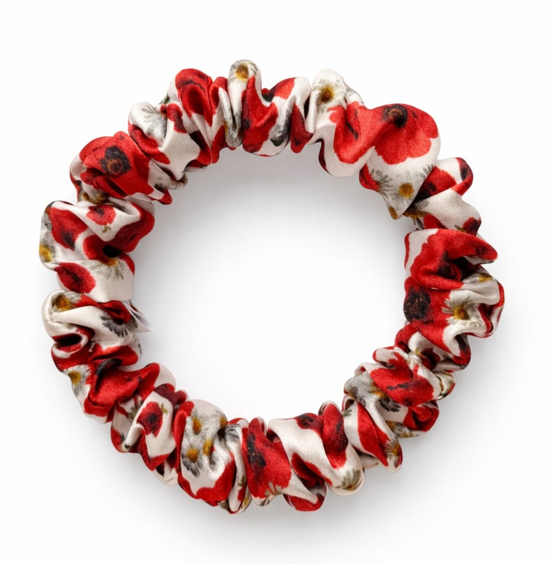 Mini saténová scrunchie - Vlčí mák
