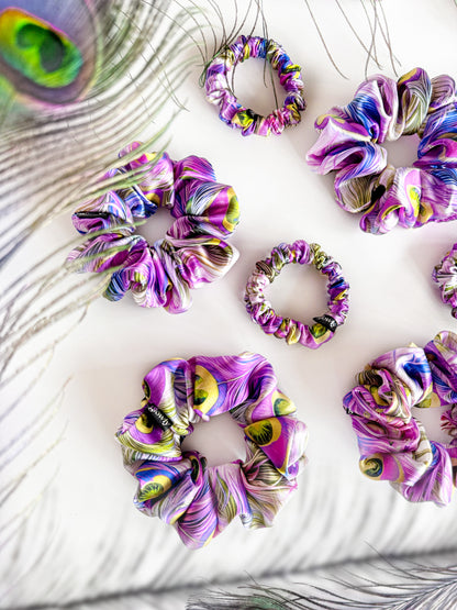 Mini hedvábná scrunchie - Peacock Whisper