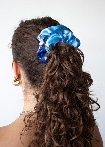 Saténová scrunchie - Sea marble